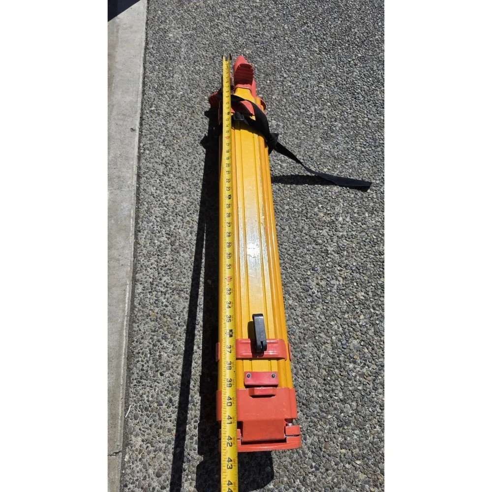 (TOPCON, Leica) ADJUSTABLE TRIPOD As in the photo. As Is